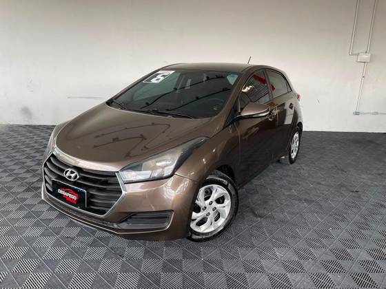 HYUNDAI HB20 1.0 COMFORT 12V FLEX 4P MANUAL HYUNDAI HB20 1.0 COMFORT 12V FLEX 4P MANUAL